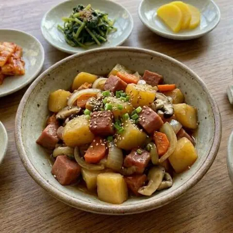 스팸 감자 조림