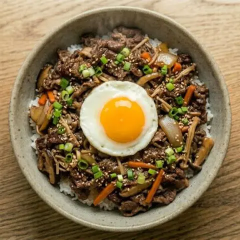 돼지고기 덮밥